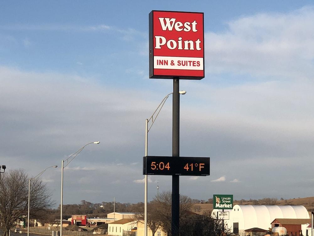 West Point Inn&Suites Exterior foto